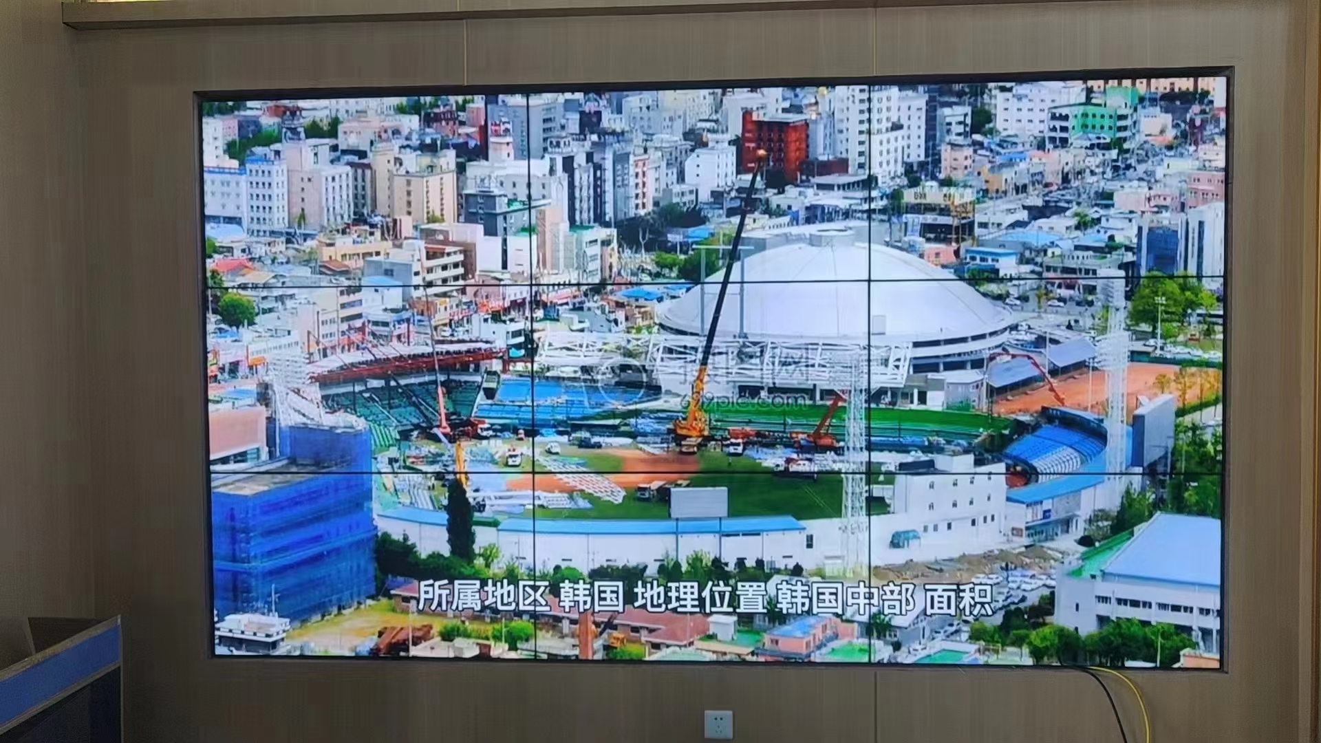 监控室用什么样的显示屏